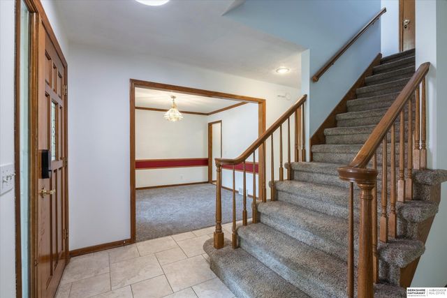 17327 P Street, Omaha, NE 68135