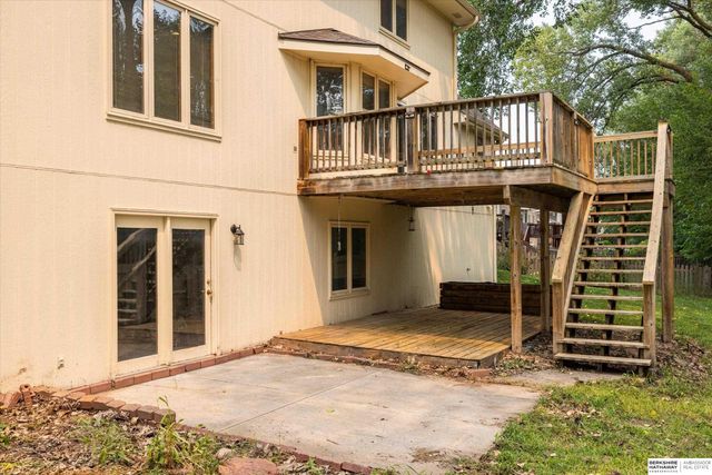 17327 P Street, Omaha, NE 68135