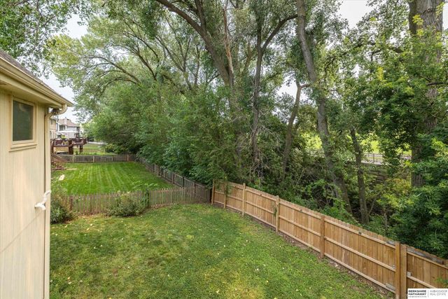 17327 P Street, Omaha, NE 68135