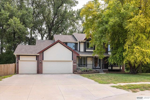 17327 P Street, Omaha, NE 68135