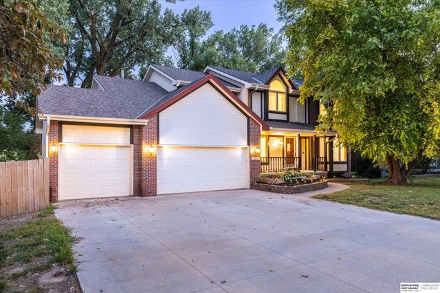 17327 P Street, Omaha, NE 68135