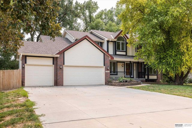 17327 P Street, Omaha, NE 68135