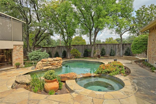 10695 Pagewood Drive, Dallas, TX 75230