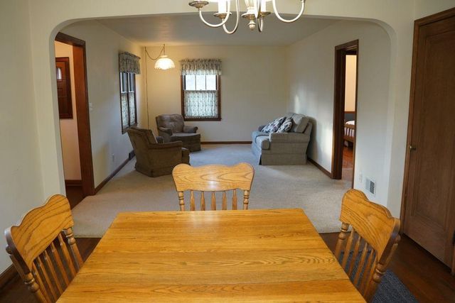 113 E 4th Street, Monticello, MN 55362