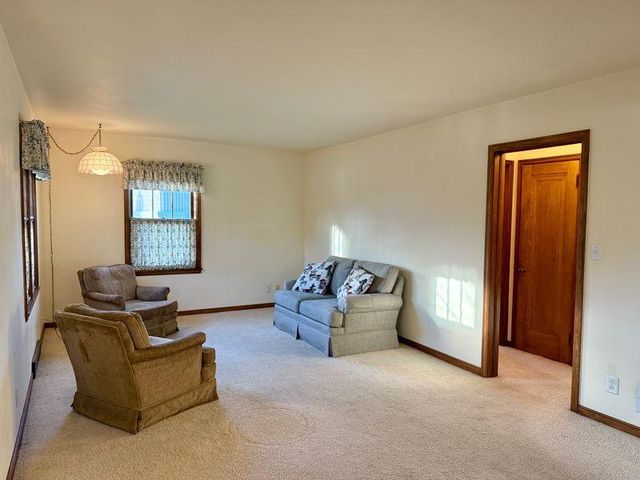 113 E 4th Street, Monticello, MN 55362