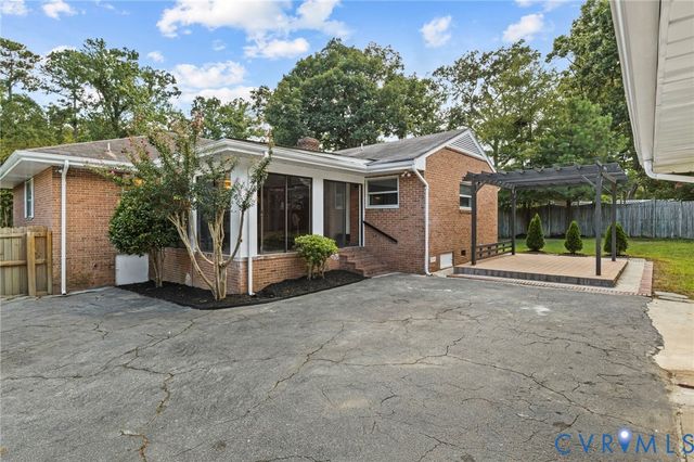 8020 Patterson Ave, Henrico, VA 23229