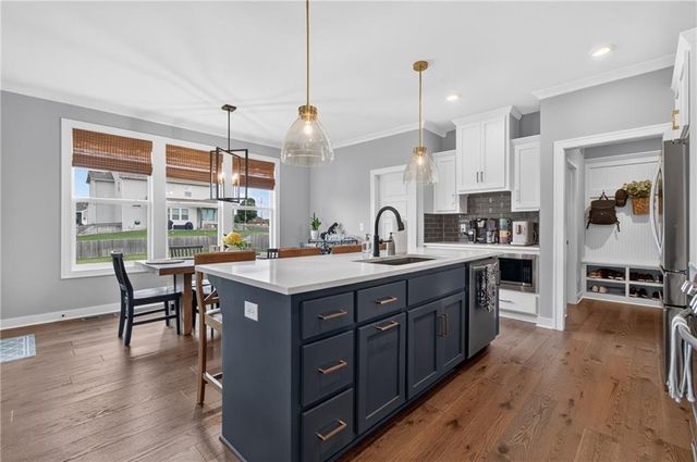 4404 SW Grindstone Circle, Lee's Summit, MO 64082