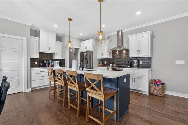 4404 SW Grindstone Circle, Lee's Summit, MO 64082