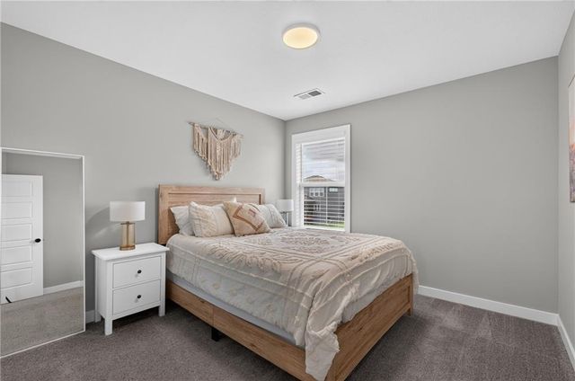 4404 SW Grindstone Circle, Lee's Summit, MO 64082