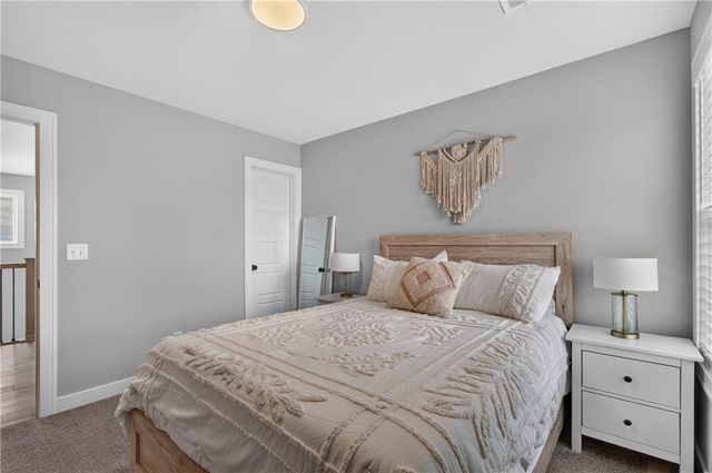 4404 SW Grindstone Circle, Lee's Summit, MO 64082