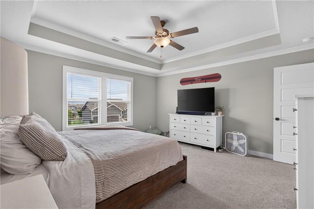 4404 SW Grindstone Circle, Lee's Summit, MO 64082