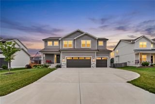 4404 SW Grindstone Circle, Lee's Summit, MO 64082