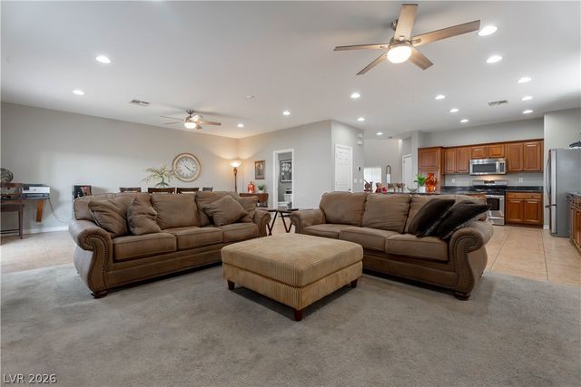 9504 Victory Garden Avenue, Las Vegas, NV 89149