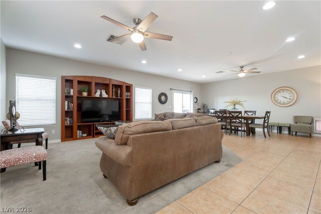 9504 Victory Garden Avenue, Las Vegas, NV 89149