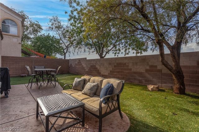 9504 Victory Garden Avenue, Las Vegas, NV 89149