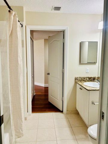 11021 Legacy Lane 302, Palm Beach Gardens, FL 33410