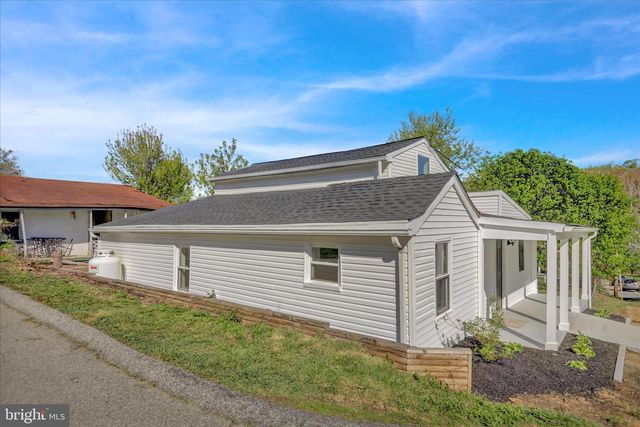 40 W BIRCH ST, Coatesville, PA 19320