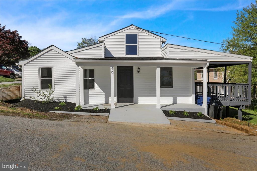 40 W BIRCH ST, Coatesville, PA 19320
