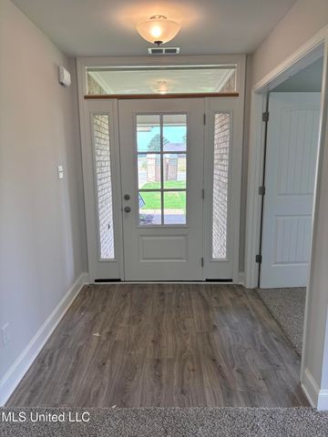 329 Cardinal Lane, Senatobia, MS 38668