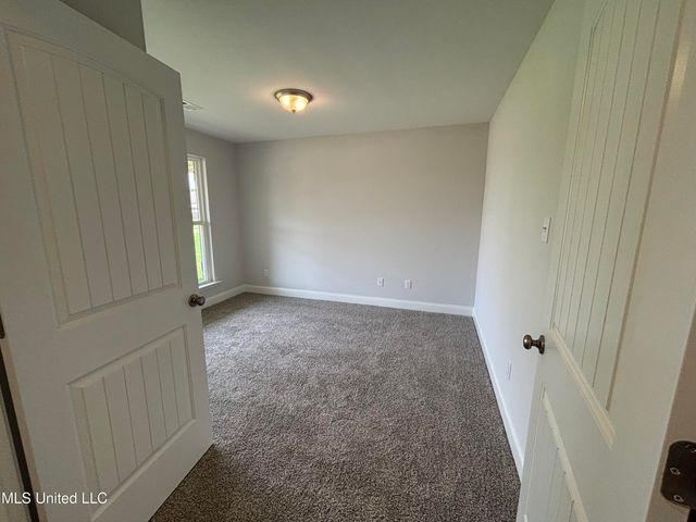 329 Cardinal Lane, Senatobia, MS 38668