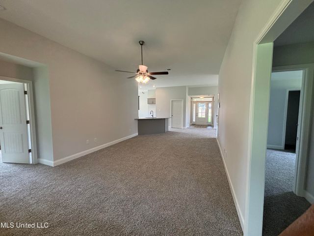 329 Cardinal Lane, Senatobia, MS 38668