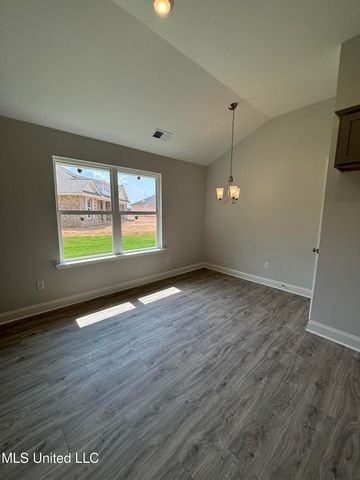 329 Cardinal Lane, Senatobia, MS 38668