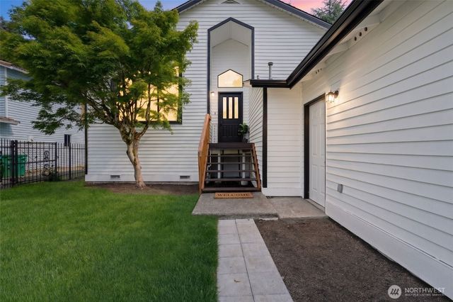 1116 NE 150th Court, Shoreline, WA 98155
