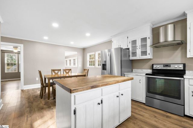 11601 Us 221, Woodruff, SC 29388