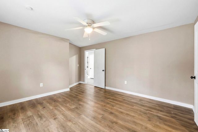 11601 Us 221, Woodruff, SC 29388