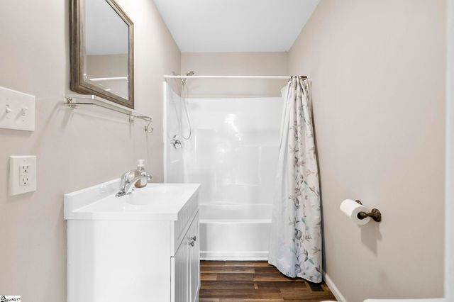 11601 Us 221, Woodruff, SC 29388