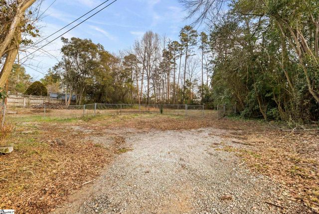 11601 Us 221, Woodruff, SC 29388