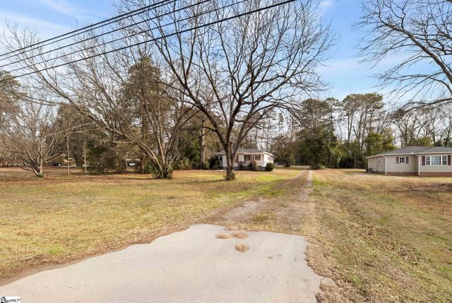 11601 Us 221, Woodruff, SC 29388