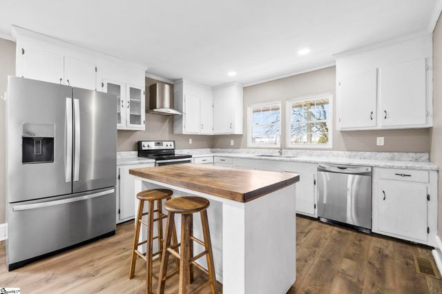 11601 Us 221, Woodruff, SC 29388