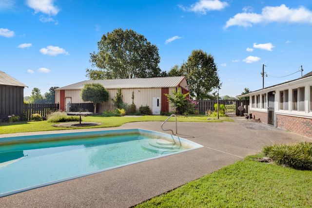 2930 INDIAN CREEK RD, Brighton, TN 38011