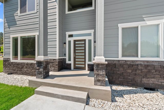 11625 N Alberta Ln, Spokane, WA 99218