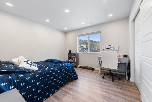 11625 N Alberta Ln, Spokane, WA 99218