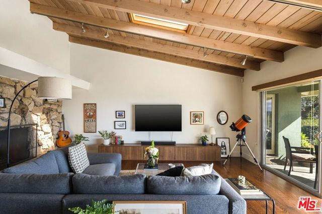3823 Cody Road, Sherman Oaks, CA 91403