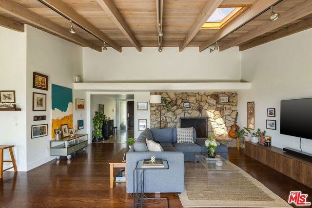 3823 Cody Road, Sherman Oaks, CA 91403