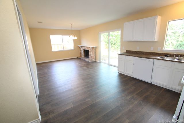2706 Lakedon, San Antonio, TX 78222