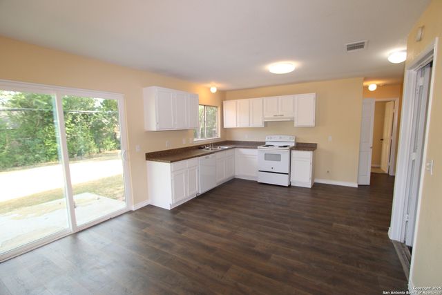 2706 Lakedon, San Antonio, TX 78222