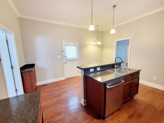 1102 Oakwood Avenue, Raleigh, NC 27601