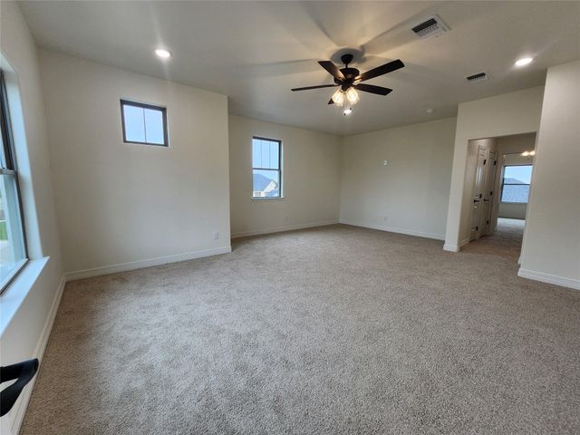 813 Golden Eagle CV, Salado, TX 76571