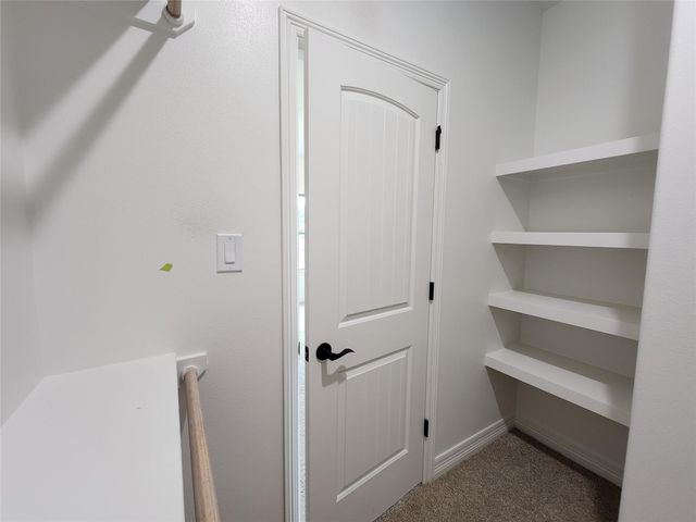 813 Golden Eagle CV, Salado, TX 76571