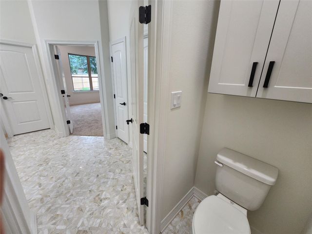 813 Golden Eagle CV, Salado, TX 76571