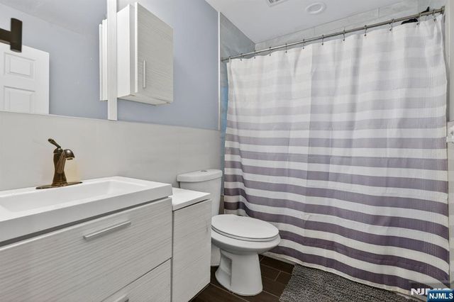 301 South Parkway, Clifton, NJ 07014