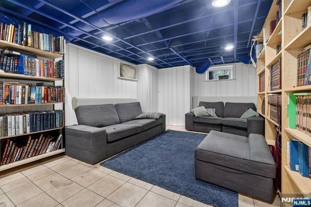 301 South Parkway, Clifton, NJ 07014