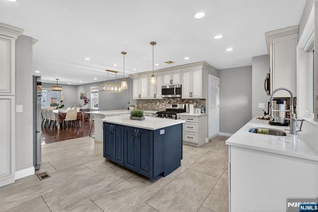 301 South Parkway, Clifton, NJ 07014