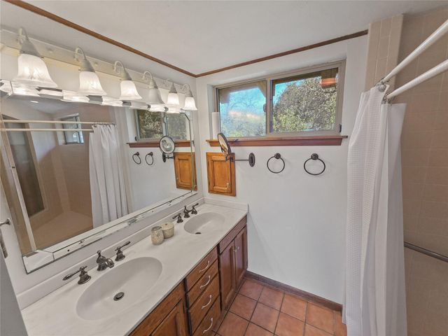 798 Fawn TRL, Canyon Lake, TX 78133
