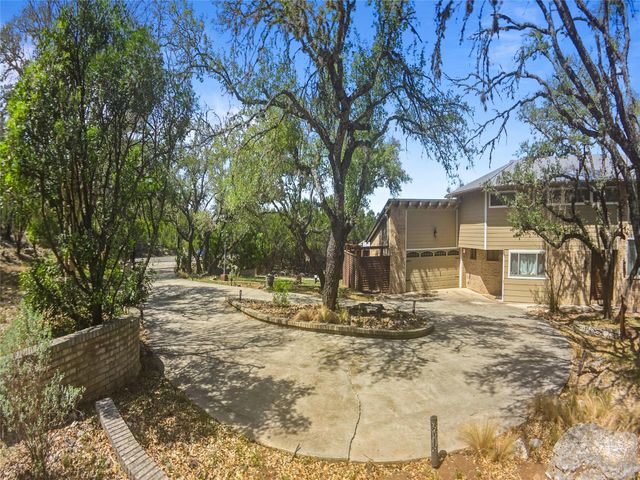 798 Fawn TRL, Canyon Lake, TX 78133