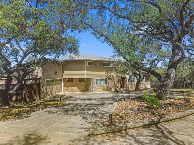 798 Fawn TRL, Canyon Lake, TX 78133